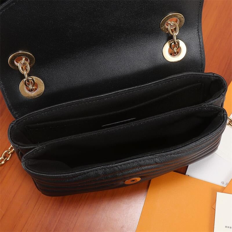 L New Wave Calfskin Small Chain Bag 0424062503