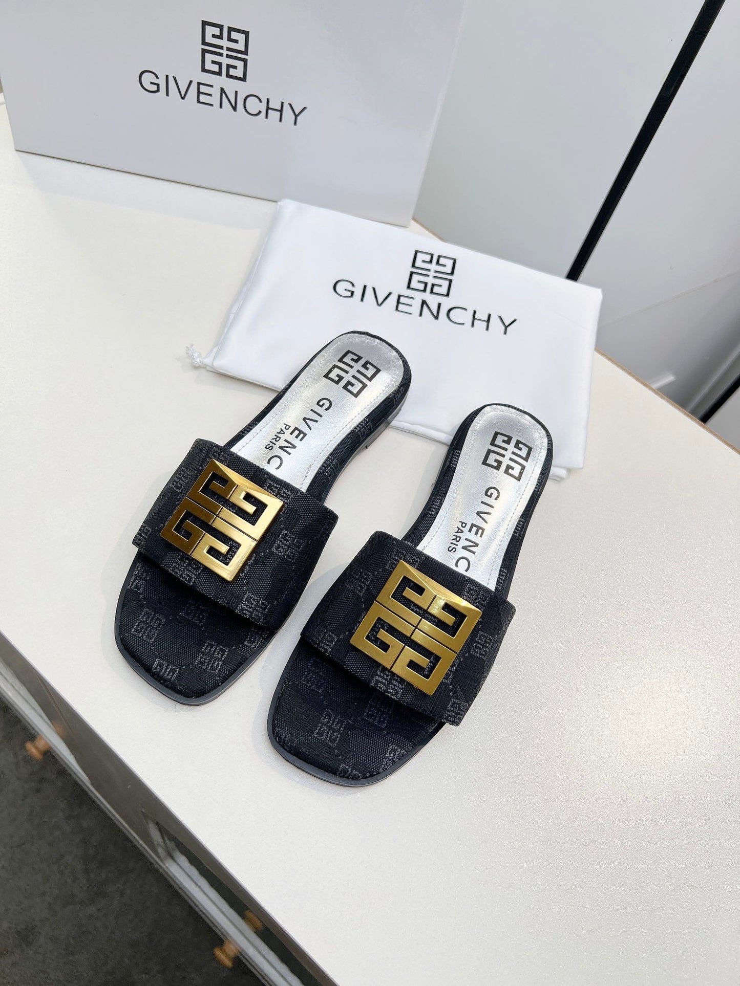 GCY open toe flat slippers 0725031802