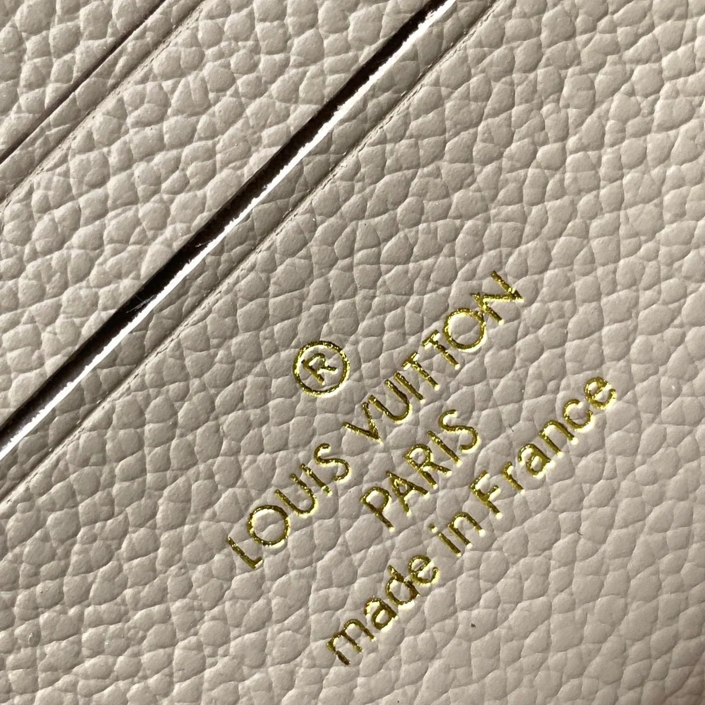 New Bright Color Leather handmade V logo Women's HandbagsXC05202412501