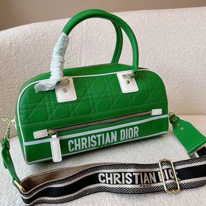 2023 New Antique Bowling Handbag Sports Leisure Fashion Large Capacity Shoulder Messenger Bag PDD 04051403