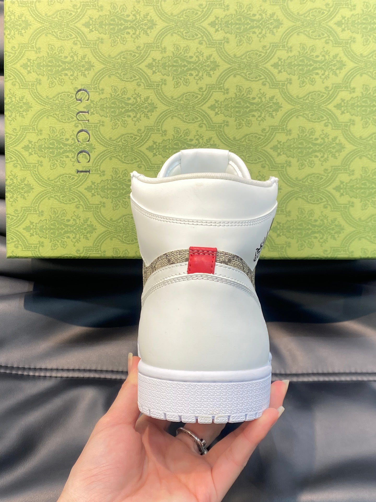 24 Limited Edition G & NK Inverted Hook Collaboration Sneakers 0424082610