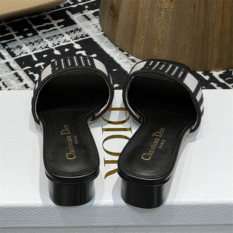 Luxury fashion classic Slippers 0425022810
