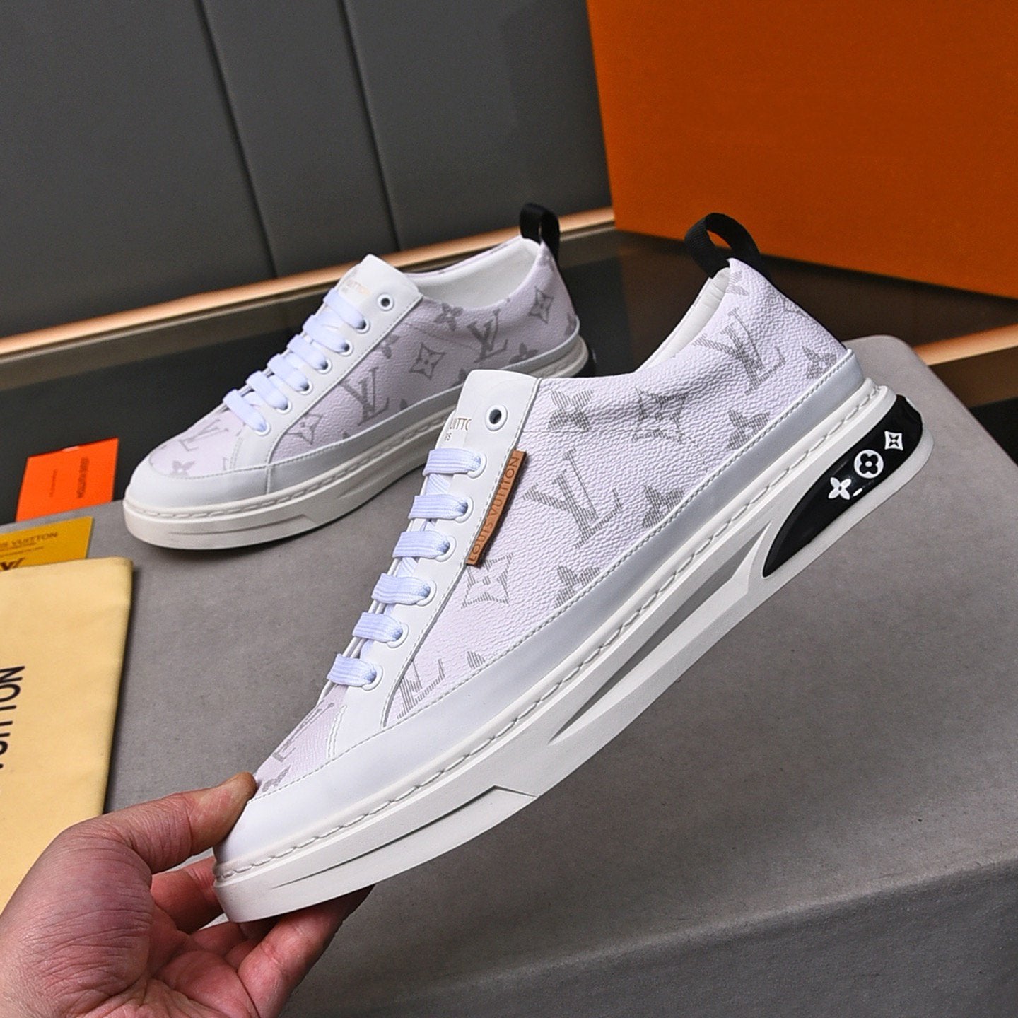 Classic Casual Sneakers 08231215LCJ01