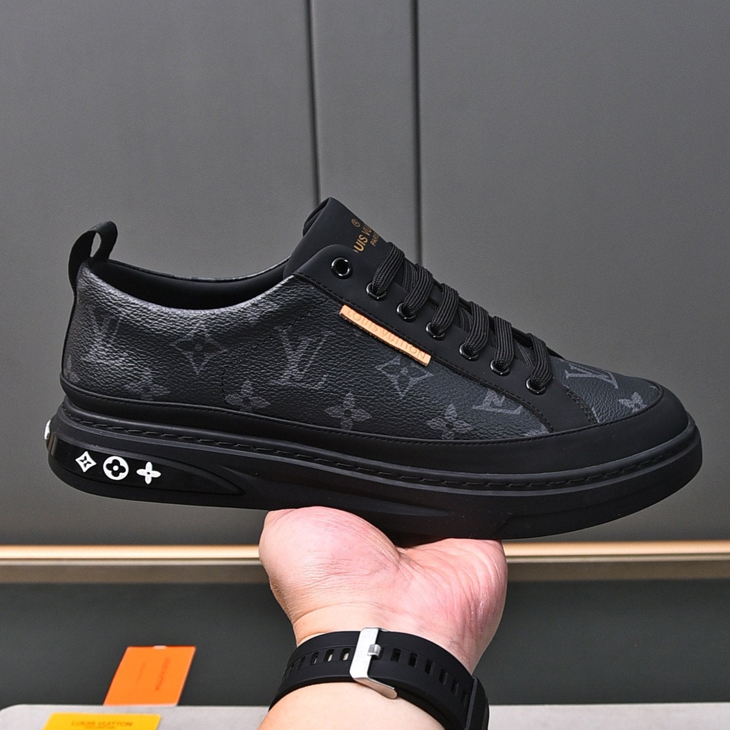 Classic Casual Sneakers 08231215LCJ01