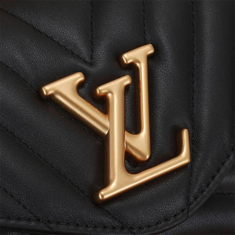 L New Wave Calfskin Small Chain Bag 0424062503