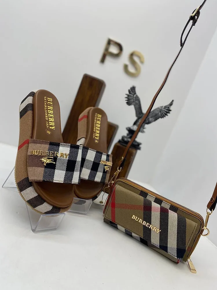 New fashion and versatile women's sandals and slippers 0424042501