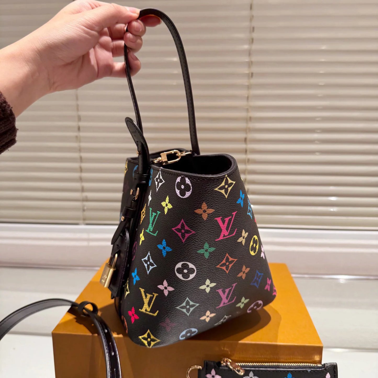 Fashion and versatile handbag 1025011514