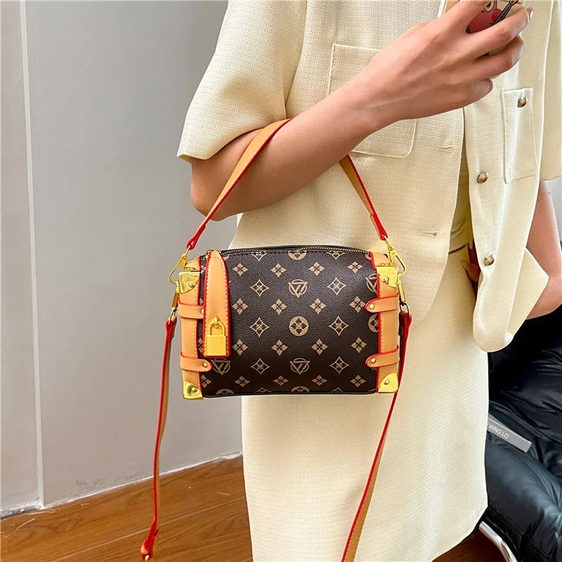 Casual and fashionable crossbody bag pillow 2025073009