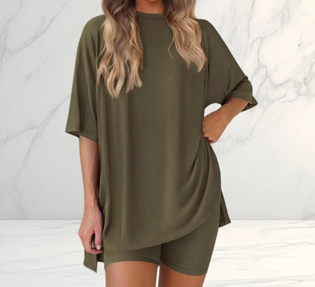 Summer Comfort Outfit Fashion  Women's Casual Loose-Fit Solid Color T-Shirt & Shorts 2-Piece Set