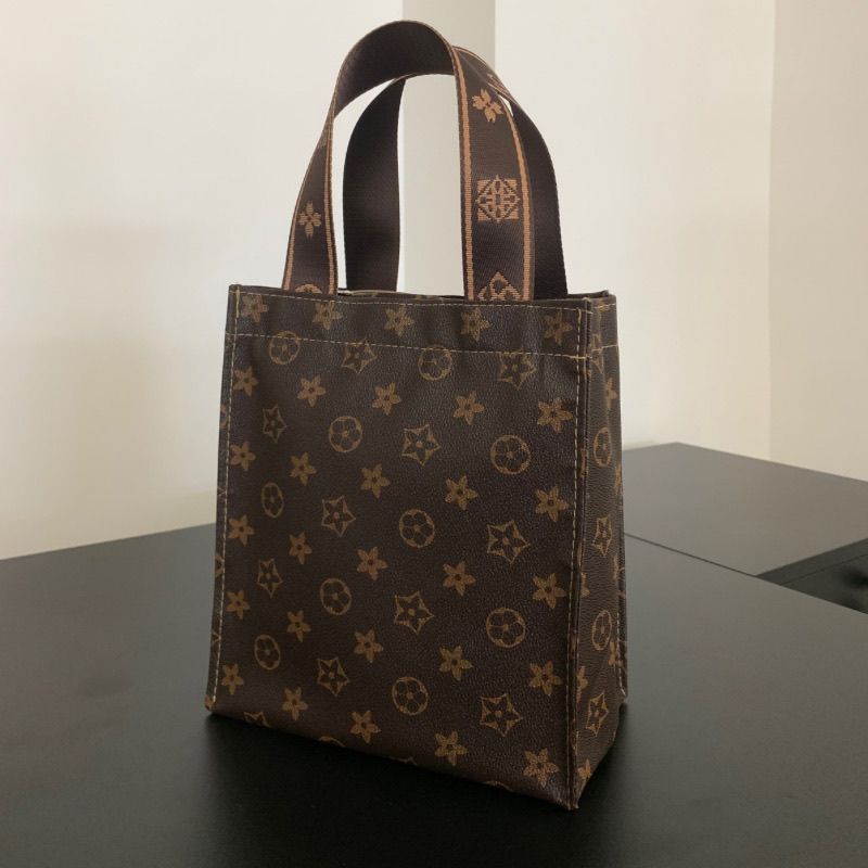 Large-capacity retro handbag 2025080713