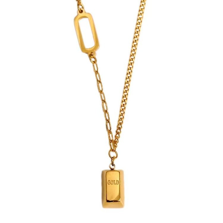 A light luxury style small square brick necklace 2025081102