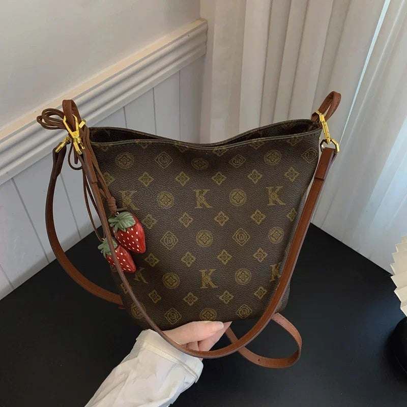 Luxury leather shoulder bag 2025073113