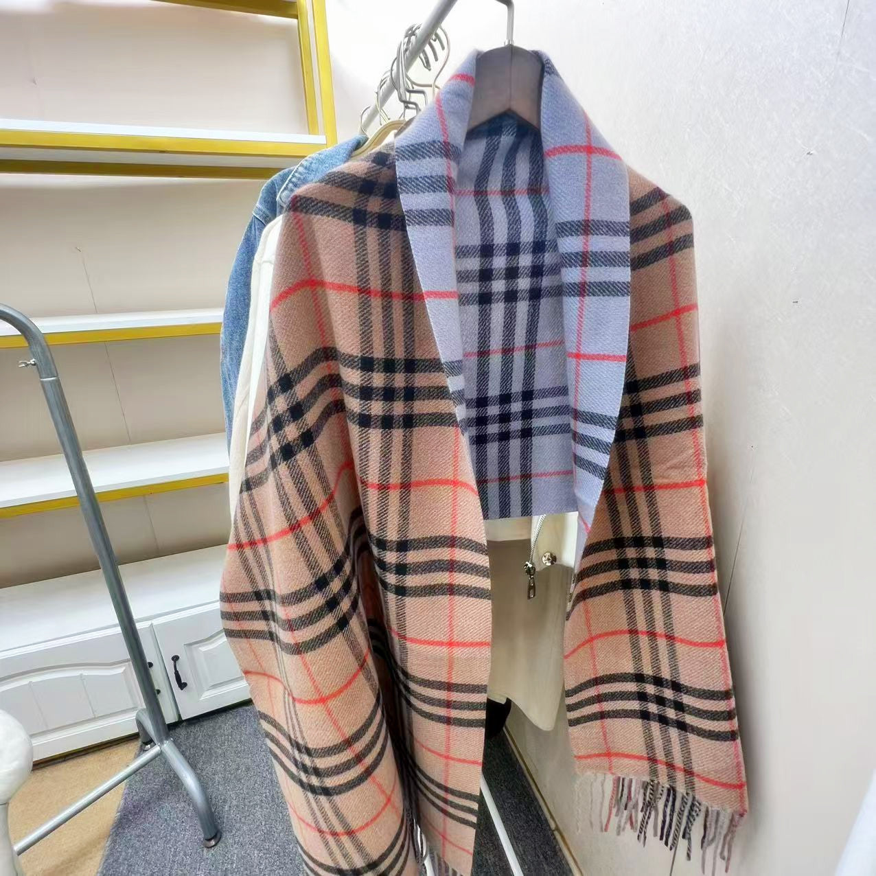 Versatile Cashmere Reversible Fringe Scarf 1025090216