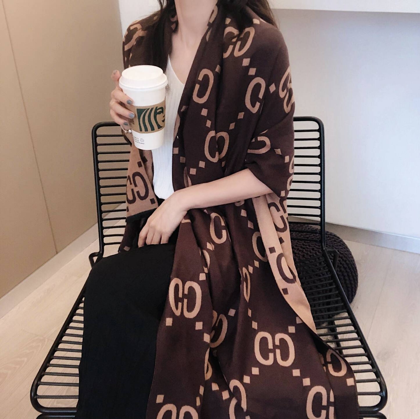 Luxurious and sophisticated cashmere jacquard shawl scarf 1025082205