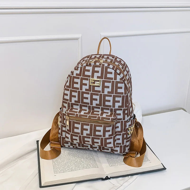 A fashionable double-zipper laptop bag 2025073124